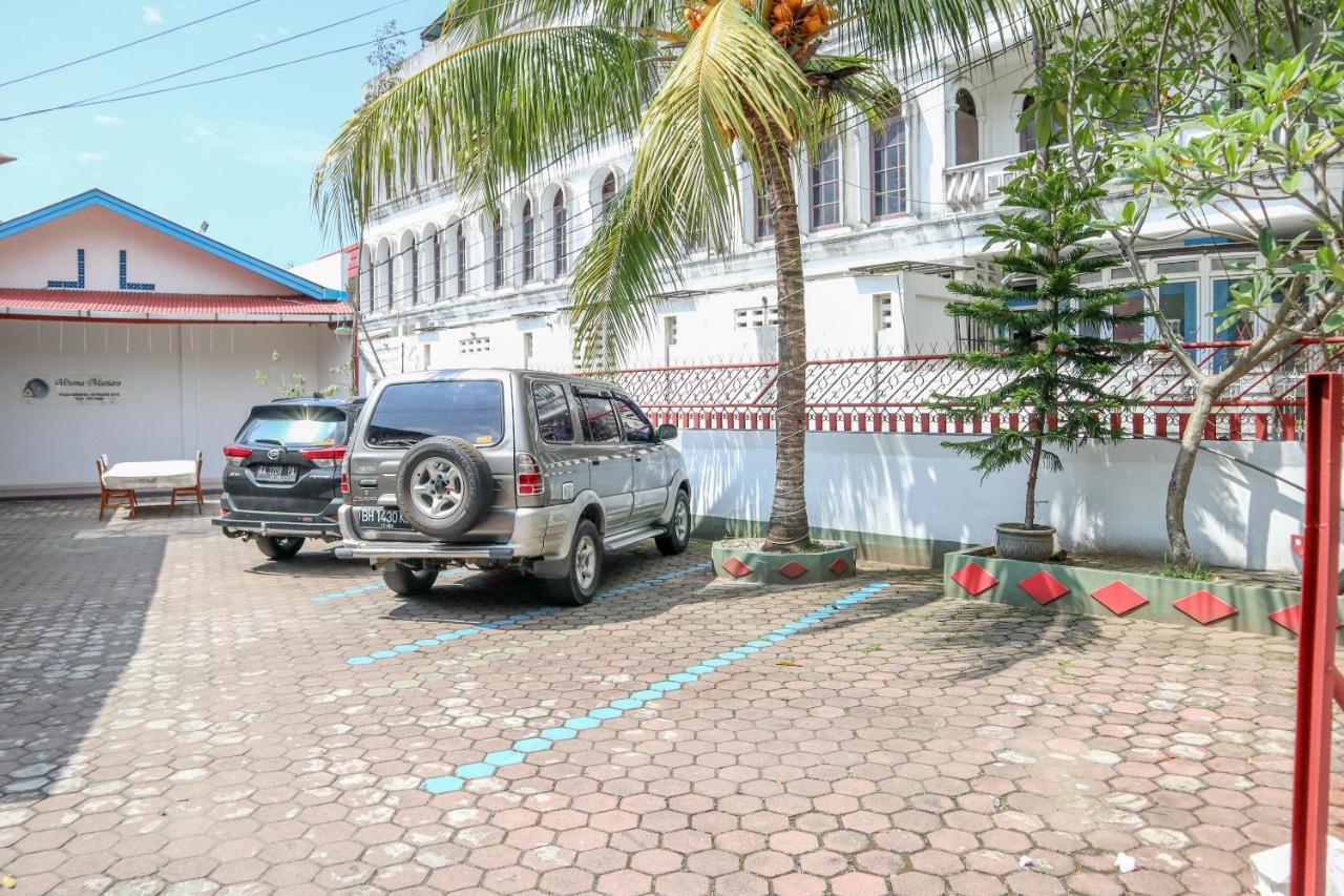 Wisma Mutiara Padang  Exterior foto